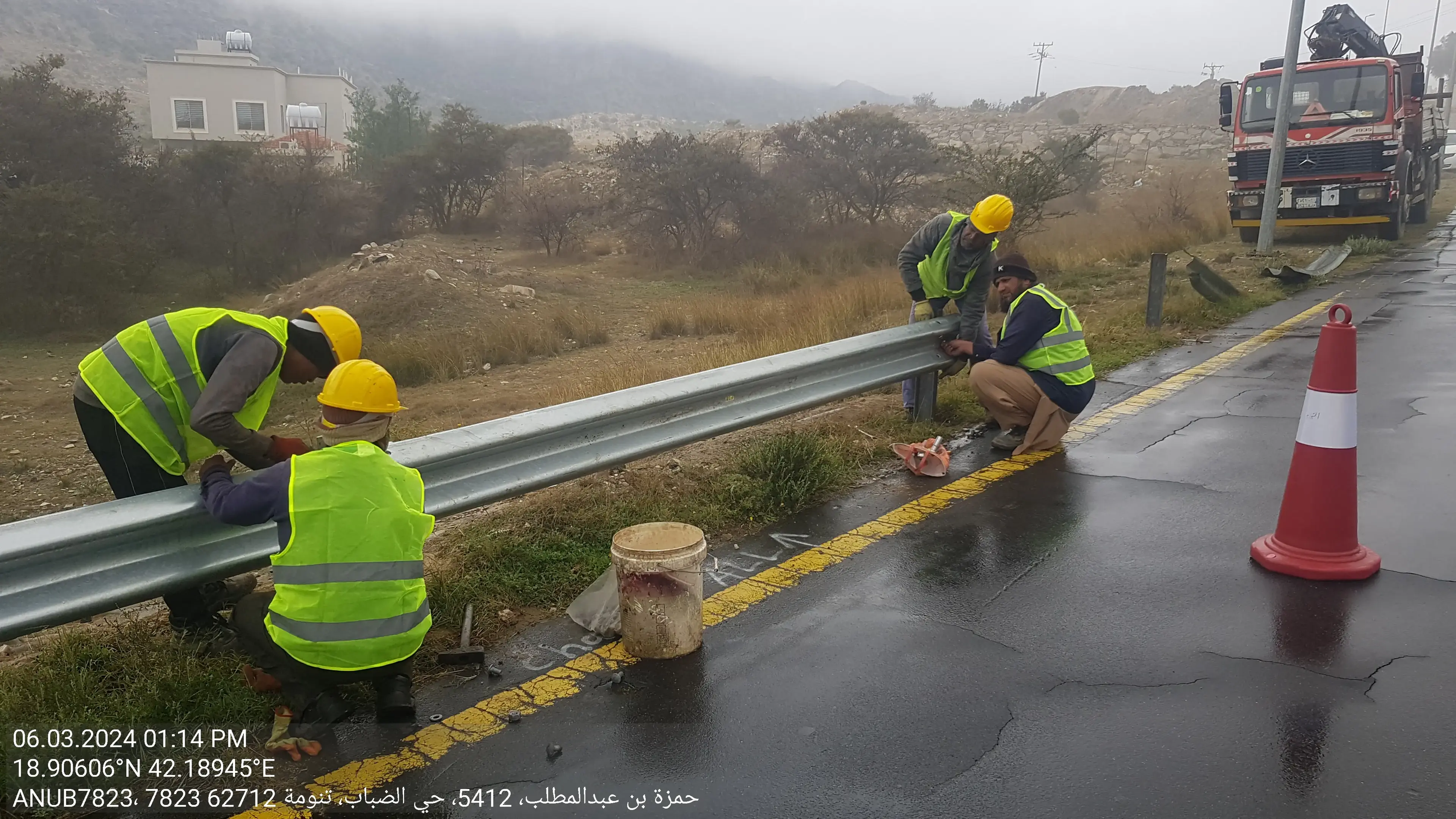 صيانة وتركيب الحواجز الوقائية (Guardrails)
